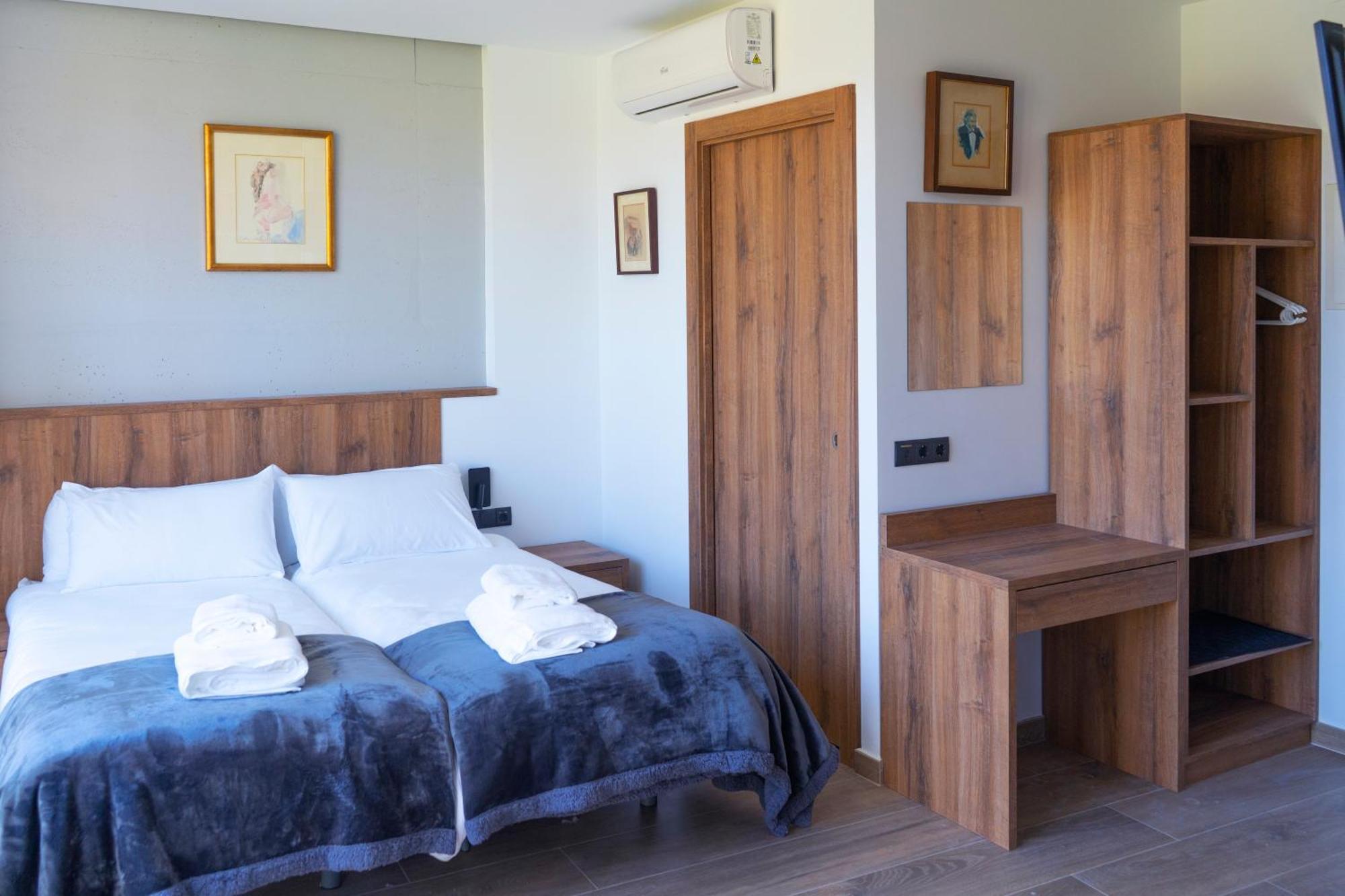 Monturiol Apartaments Барселона Экстерьер фото