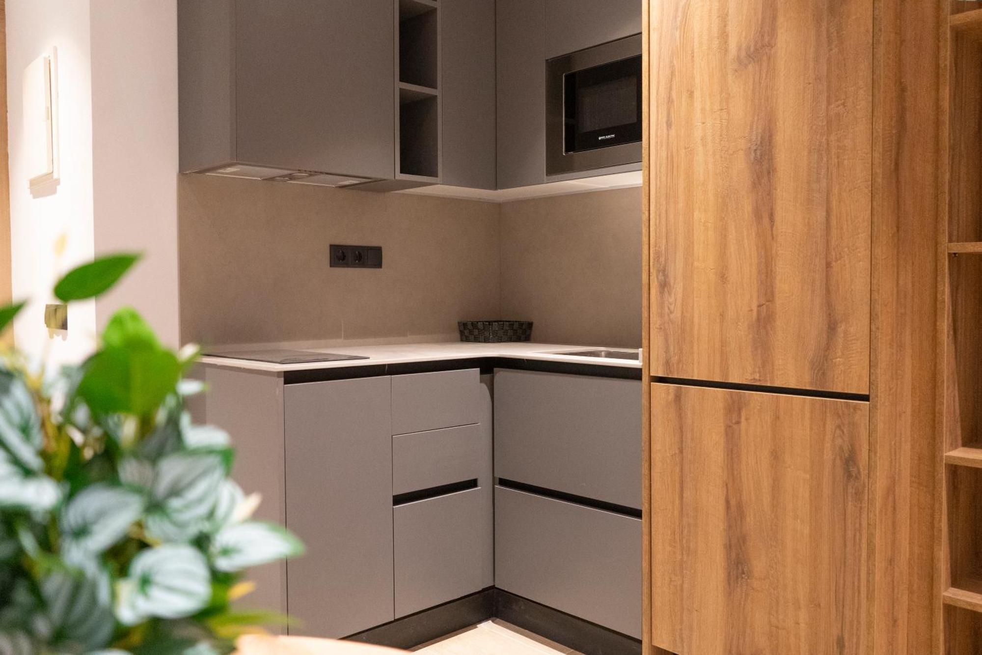 Monturiol Apartaments Барселона Экстерьер фото